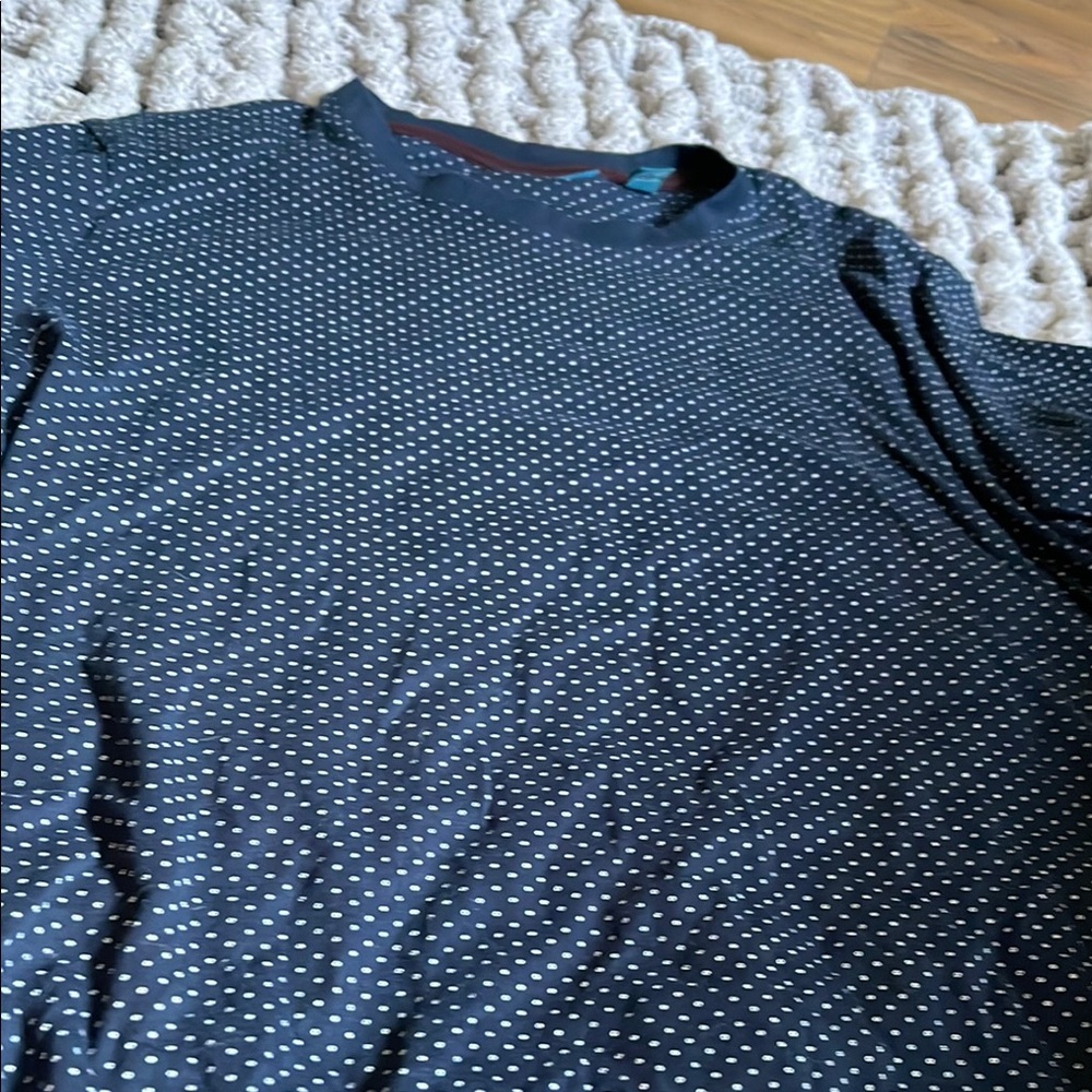 Perry Ellis Blue and White Short Sleeve Tees